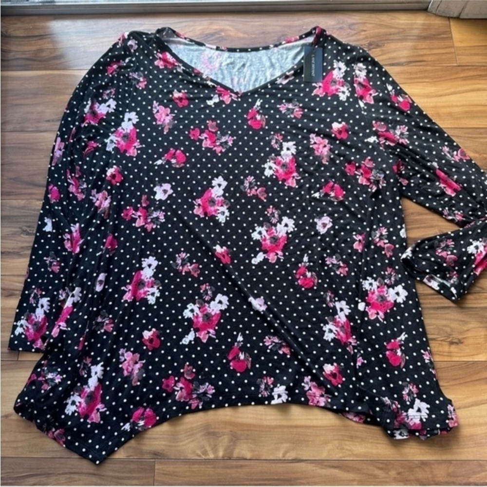 Lane Bryant   Floral V-Neck Women's Top - Black and Pink 22/24